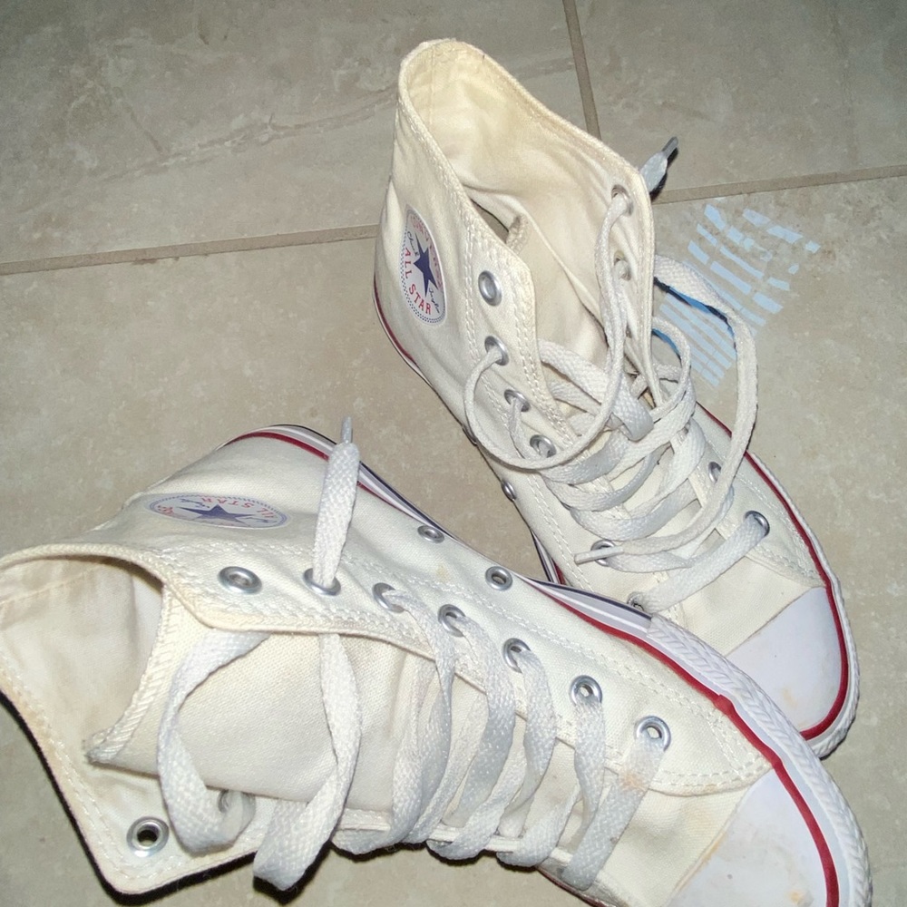 White All Star Converse High Tops